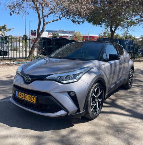 מודעת רכב טויוטה C-HR