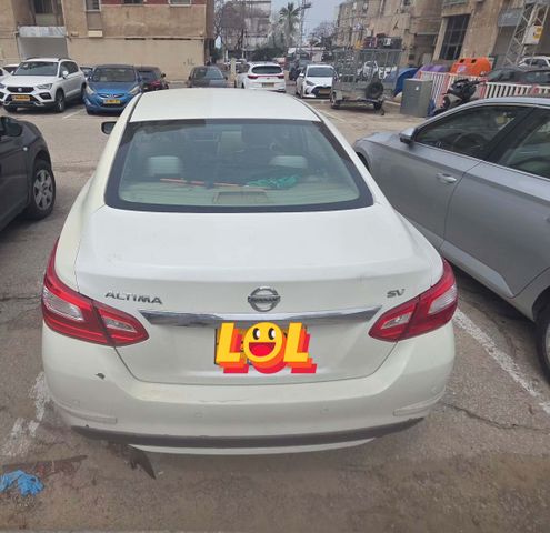 ניסאן אלטימה
