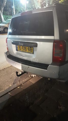 מודעת רכב ג'יפ פטריוט