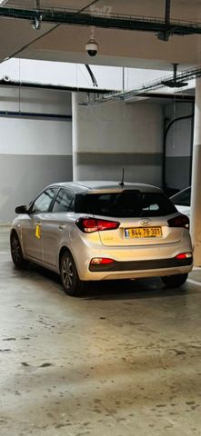 מודעת רכב יונדאי i20