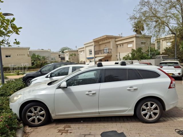 מודעת רכב וולוו V60
