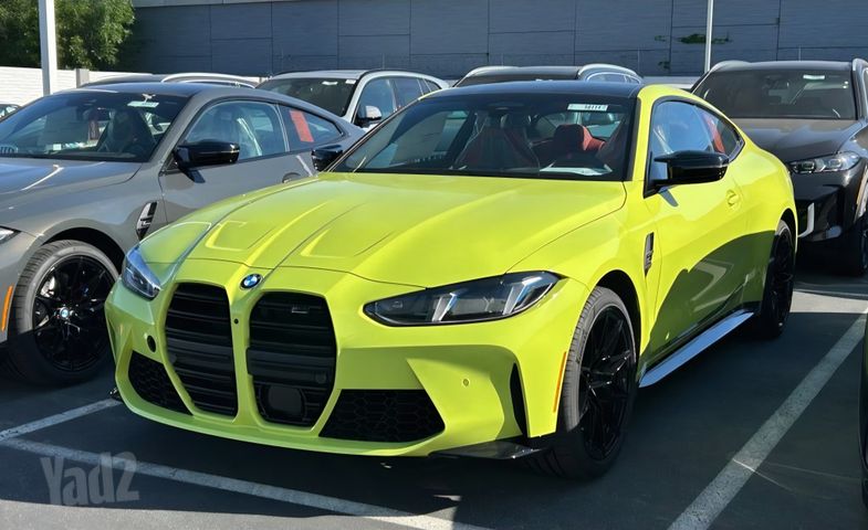 ב מ וו M4