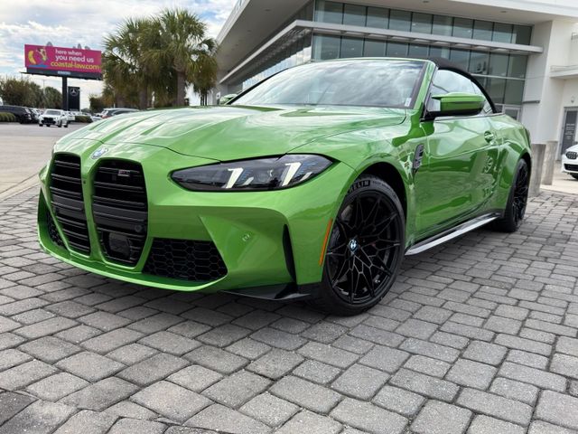 ב מ וו M4