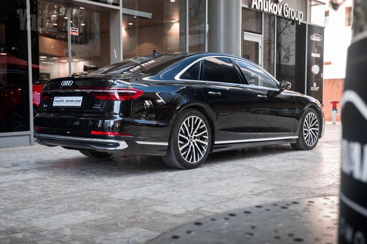 אאודי A8