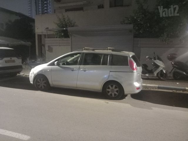 מודעת רכב מאזדה 5