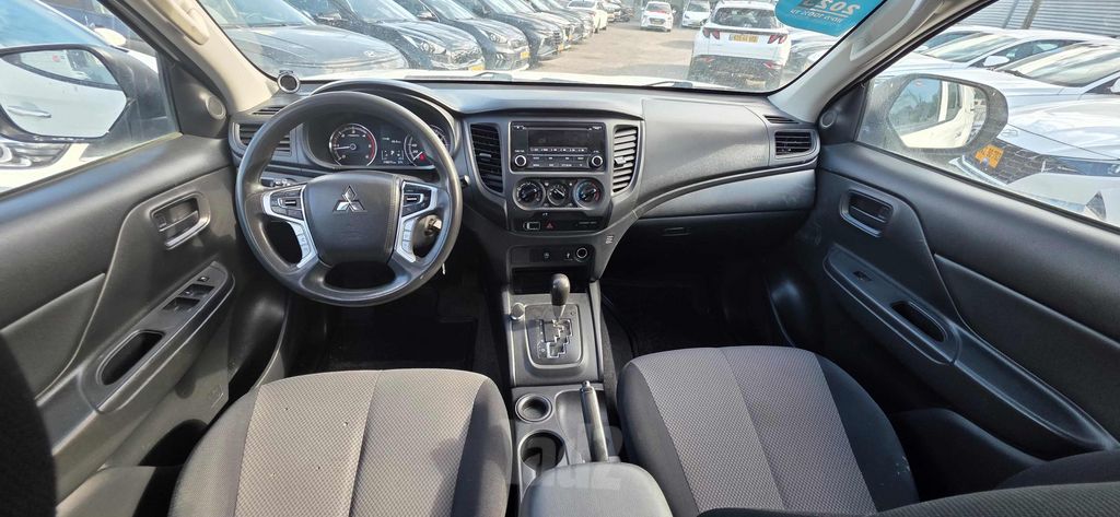 מיצובישי טרייטון / L200