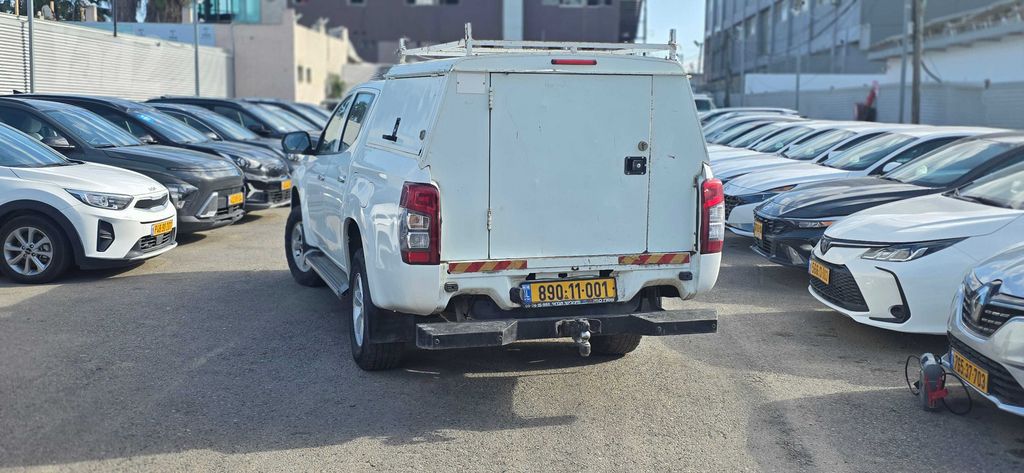 מיצובישי טרייטון / L200