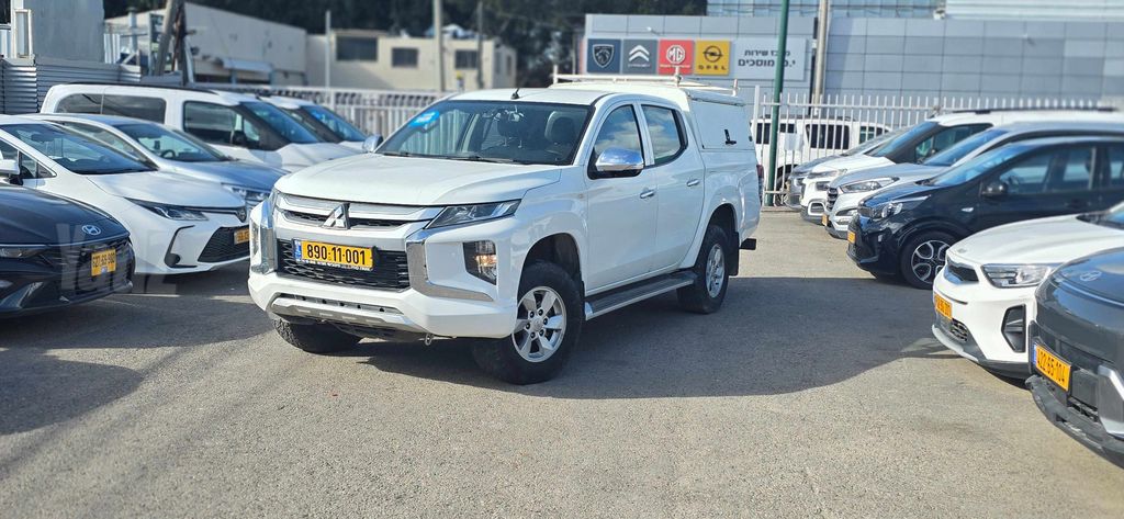 מיצובישי טרייטון / L200