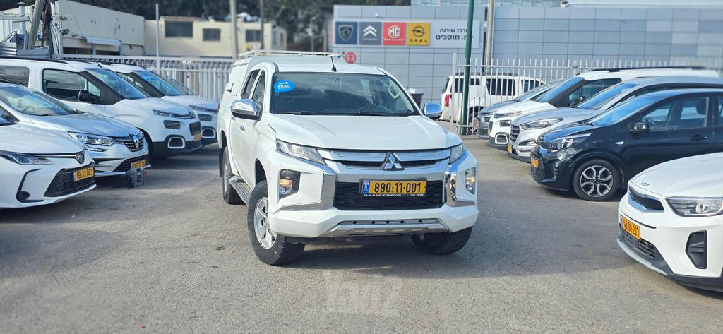 מיצובישי טרייטון / L200