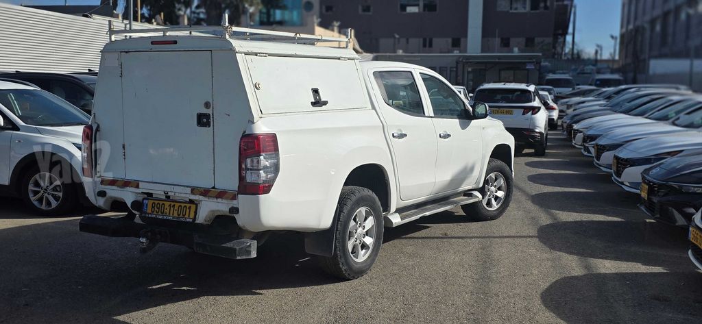 מיצובישי טרייטון / L200