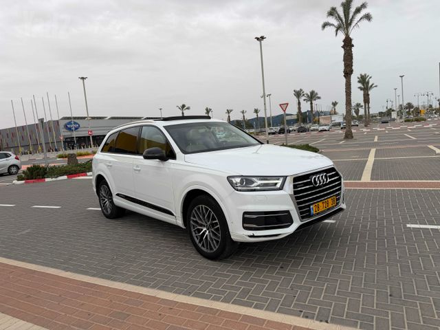 אאודי Q7