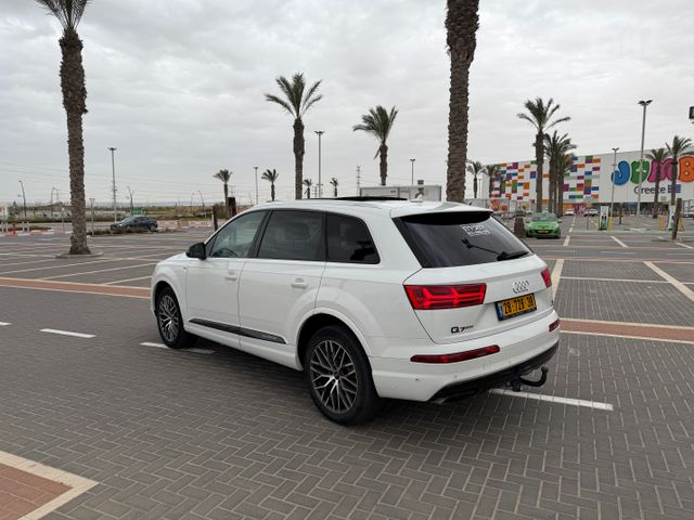 אאודי Q7