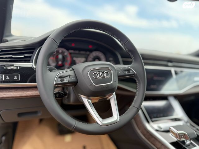 אאודי Q7