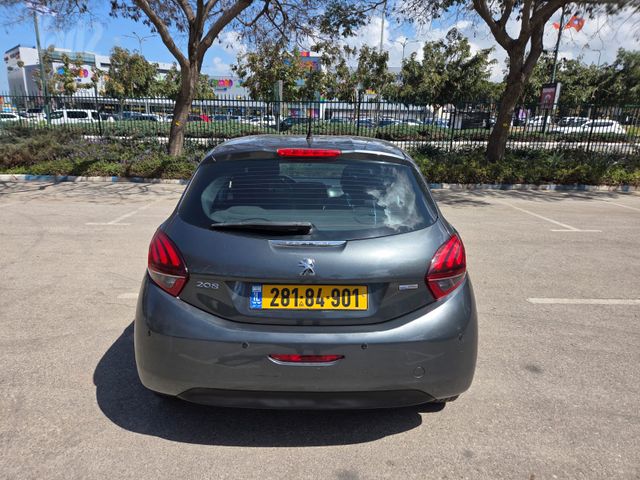 פיג'ו 208