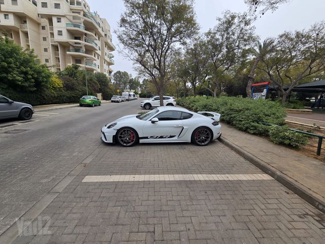 פורשה 718