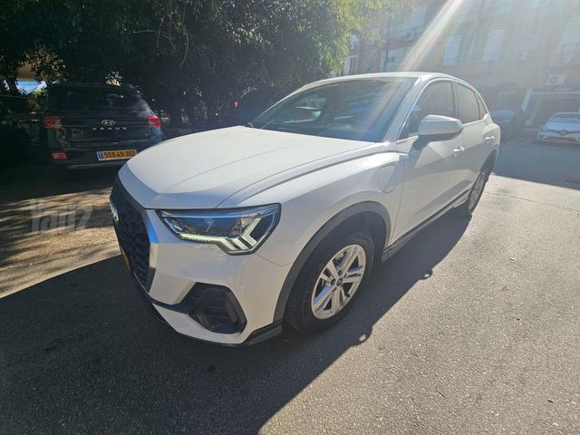 אאודי Q3