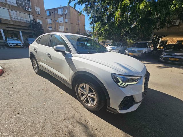 אאודי Q3