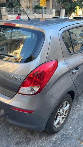 יונדאי i20
