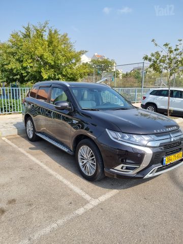 מיצובישי אאוטלנדר