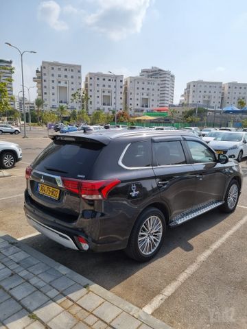 מיצובישי אאוטלנדר