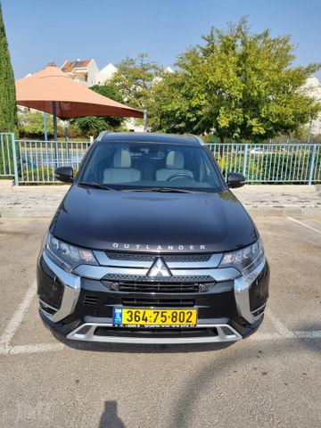 מיצובישי אאוטלנדר