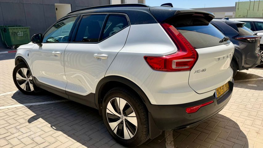 וולוו XC40