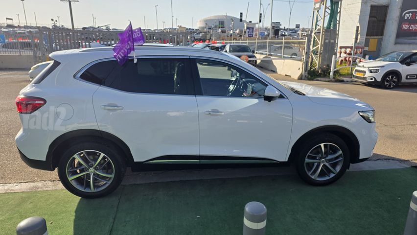 אם ג'י EHS PHEV