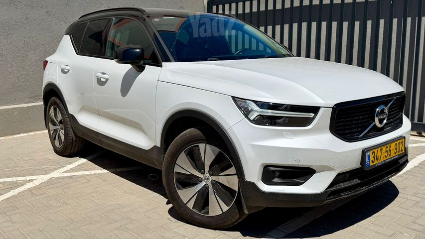 מודעת רכב וולוו XC40