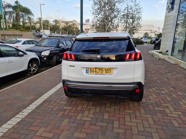 פיג'ו 3008