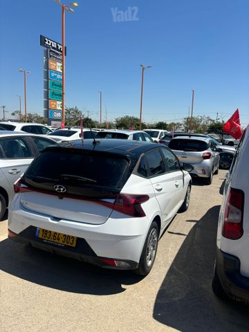 יונדאי i20
