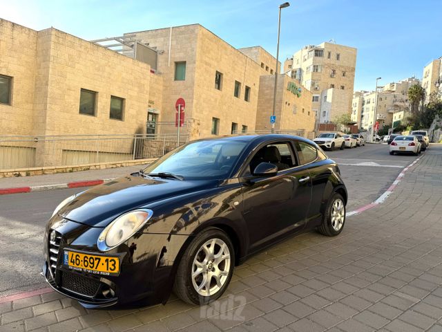 מודעת רכב אלפא רומיאו מיטו