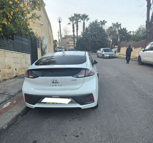 מודעת רכב יונדאי איוניק