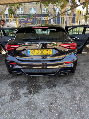 אינפיניטי Q30