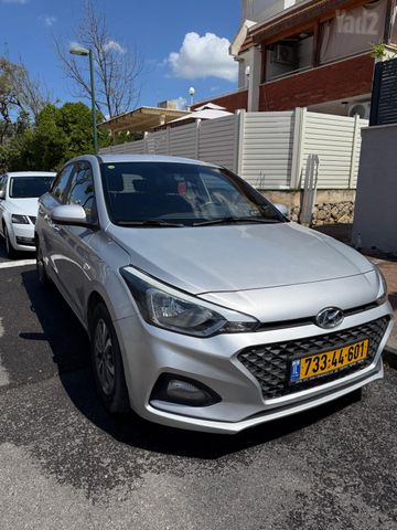 מודעת רכב יונדאי i20
