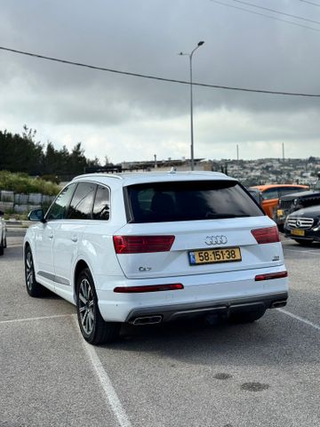 אאודי Q7