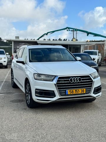אאודי Q7