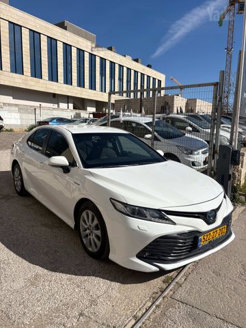 טויוטה קאמרי
