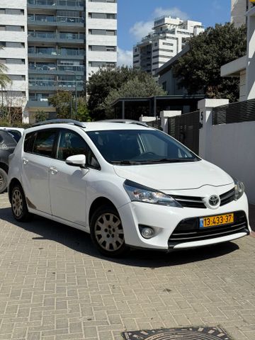 מודעת רכב טויוטה ורסו