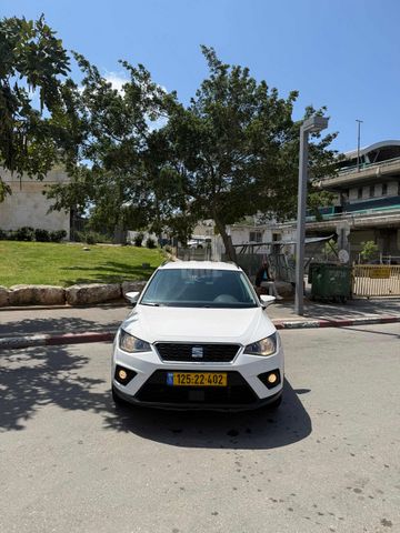 סיאט ארונה