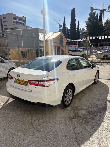 טויוטה קאמרי