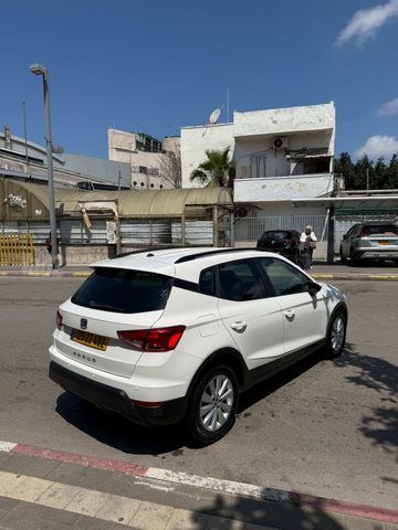 סיאט ארונה