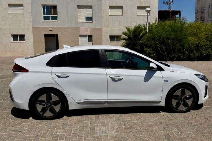 מודעת רכב יונדאי איוניק