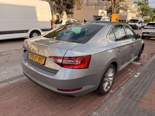 סקודה סופרב