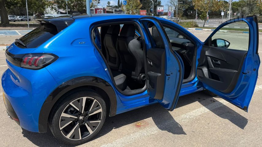 פיג'ו 208