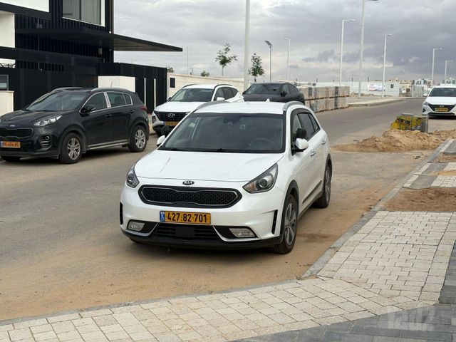 קיה נירו