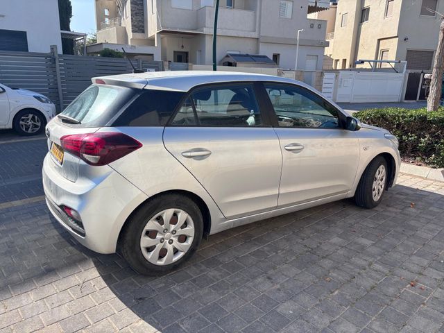 מודעת רכב יונדאי i20