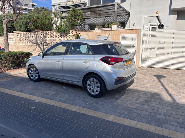 יונדאי i20