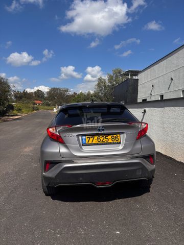 טויוטה C-HR