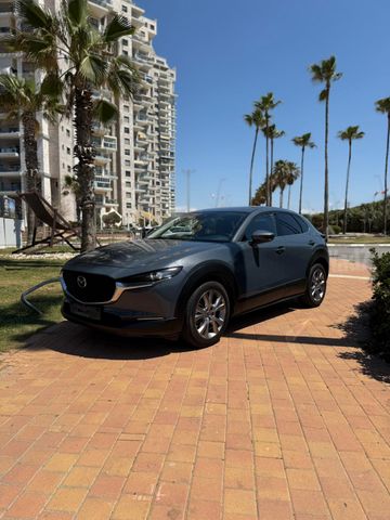 מודעת רכב מאזדה CX-30