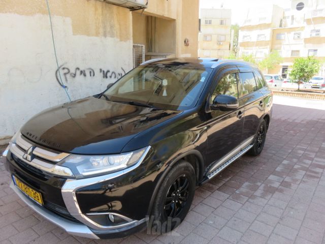 מיצובישי אאוטלנדר